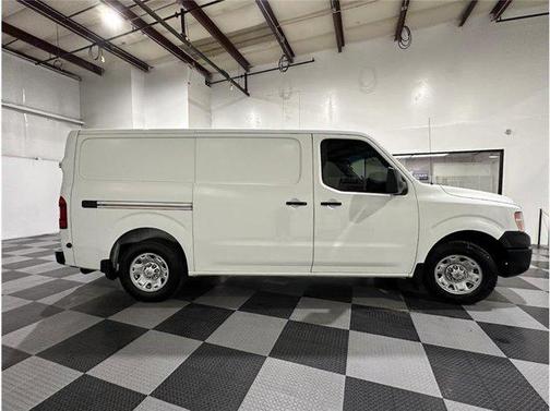 2016 Nissan NV Cargo NV2500 HD SV V6