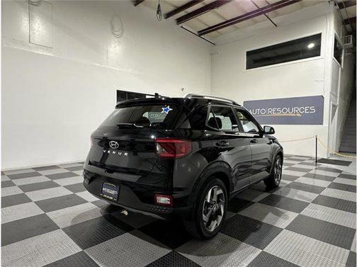 2021 Hyundai VENUE SEL