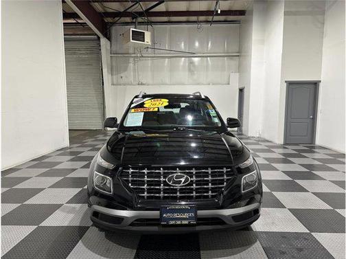 2021 Hyundai VENUE SEL