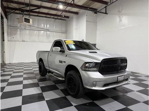 2017 RAM 1500 Night Regular Cab 4x2 6'4' Box