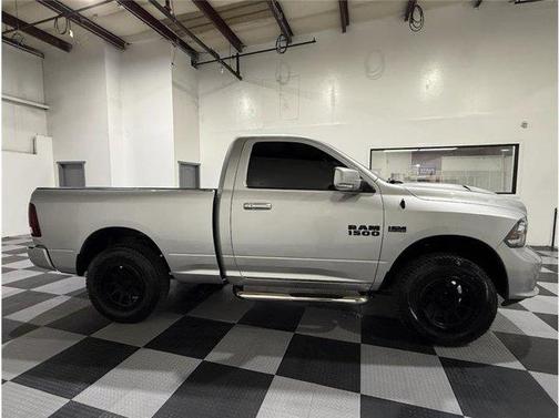 2017 RAM 1500 Night Regular Cab 4x2 6'4' Box