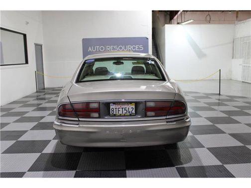 2002 Buick Park Avenue Sedan 4D