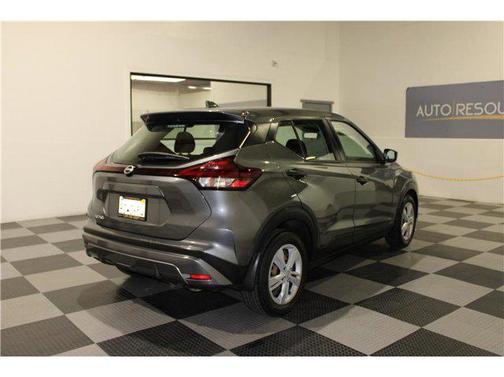 2022 Nissan Kicks S