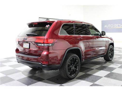 2020 Jeep Grand Cherokee Laredo