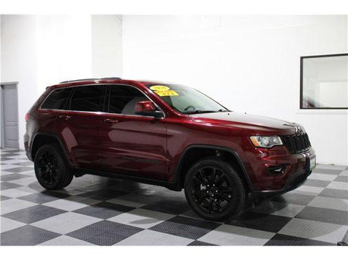 2020 Jeep Grand Cherokee Laredo