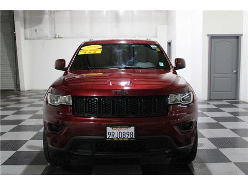 2020 Jeep Grand Cherokee Laredo