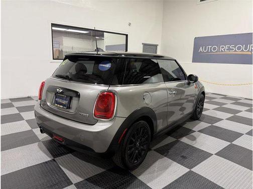2017 MINI Hardtop Cooper