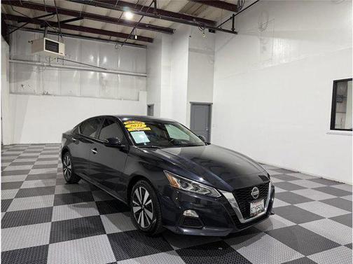 2021 Nissan Altima 2.5 SV
