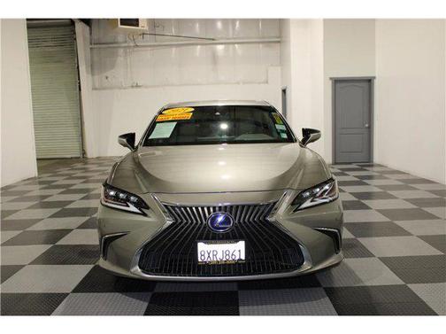 2021 Lexus ES 300h Luxury