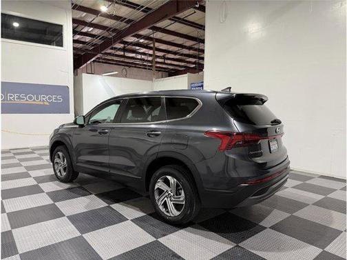 2022 Hyundai SANTA FE SE