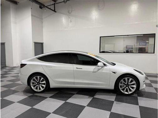 2019 Tesla Model 3 Standard Range Plus