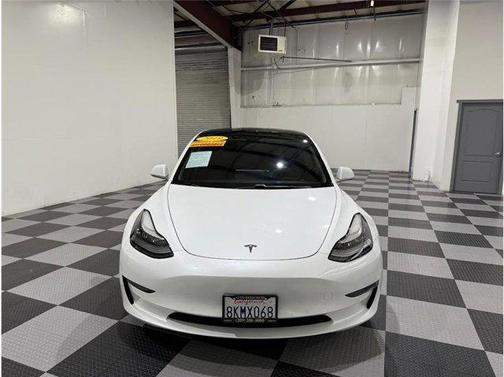 2019 Tesla Model 3 Standard Range Plus