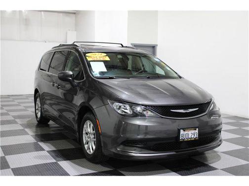 2021 Chrysler Voyager LXI