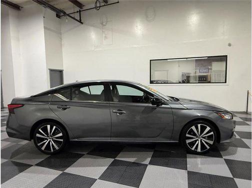 2021 Nissan Altima SR FWD