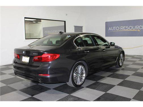2018 BMW 530 530i