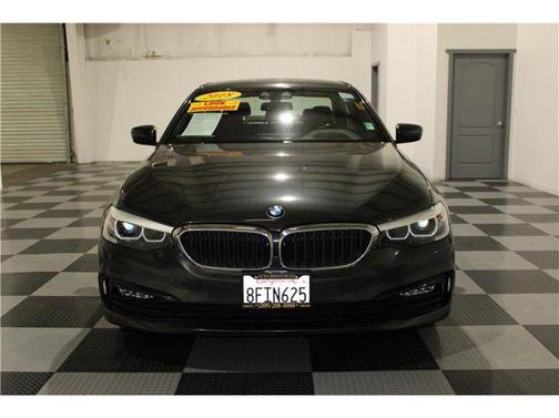 2018 BMW 530 530i