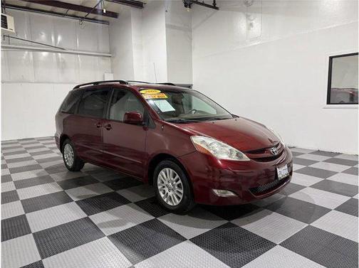 2008 Toyota Sienna XLE