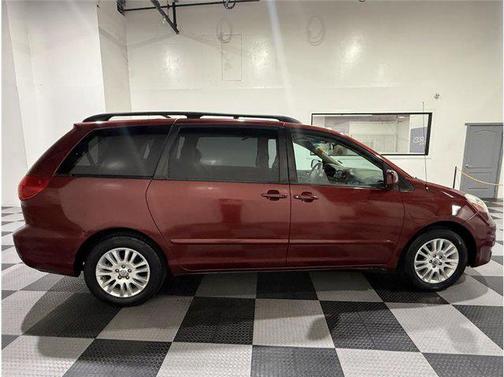 2008 Toyota Sienna XLE