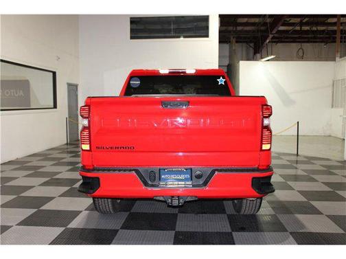 2022 Chevrolet Silverado 1500 Custom