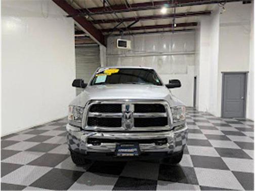 2018 RAM 2500 Tradesman Crew Cab 4x4 6'4' Box