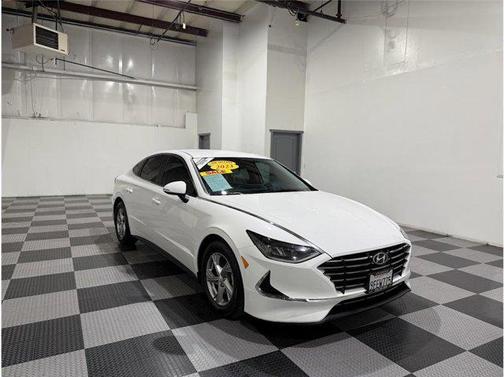 2023 Hyundai SONATA SE