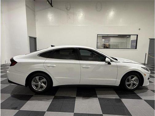 2023 Hyundai SONATA SE