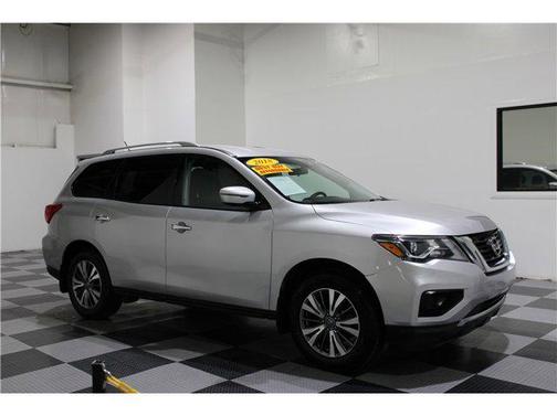 2018 Nissan Pathfinder S