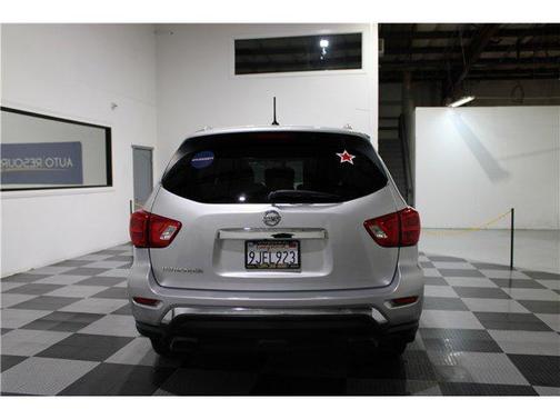 2018 Nissan Pathfinder S