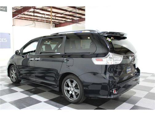 2017 Toyota Sienna SE