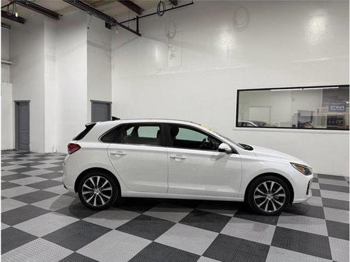 2020 Hyundai Elantra GT Base