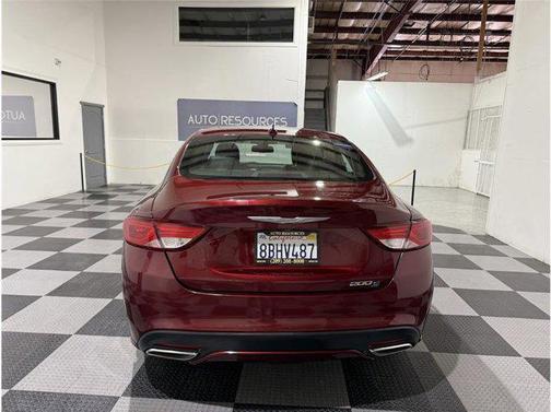 2016 Chrysler 200 S