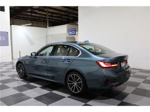 2019 BMW 330 330i