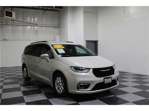 2021 Chrysler Pacifica Touring L