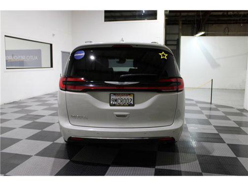 2021 Chrysler Pacifica Touring L