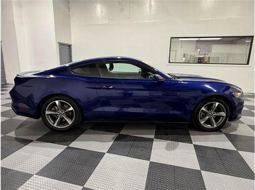 2016 Ford Mustang V6