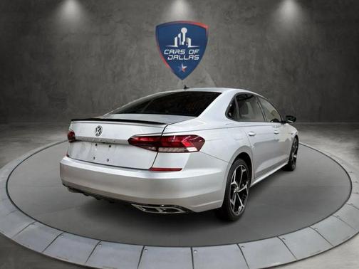 2020 Volkswagen Passat 2.0T R-Line