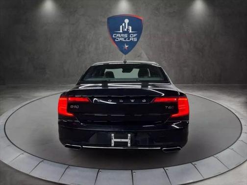 2017 Volvo S90 T6 Momentum