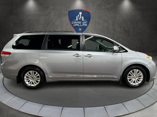 2013 Toyota Sienna XLE