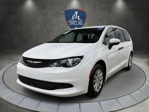 2021 Chrysler Voyager L