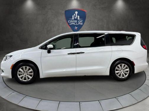 2021 Chrysler Voyager L