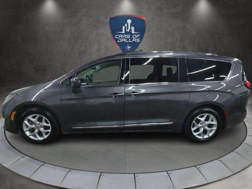 2018 Chrysler Pacifica Touring-L