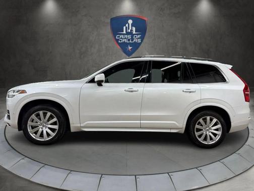 Crystal White Pearl Metallic 2017 Volvo XC90 T6 Momentum