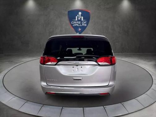 2018 Chrysler Pacifica Touring-L