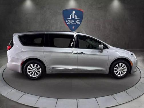 2018 Chrysler Pacifica Touring-L