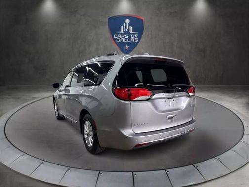 2018 Chrysler Pacifica Touring-L