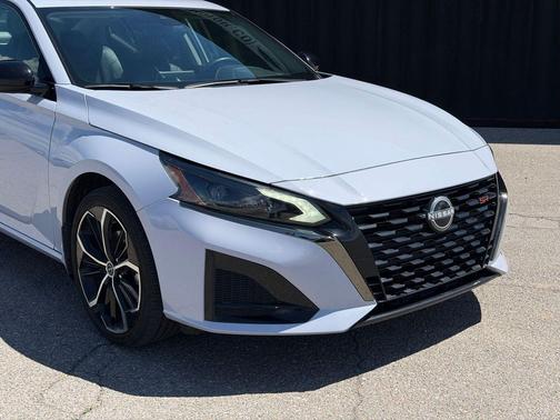 Gray Sky Pearl 2025 Nissan Altima SR AWD