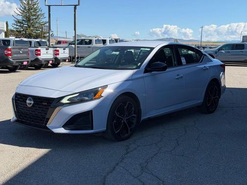 Gray Sky Pearl 2025 Nissan Altima SR AWD