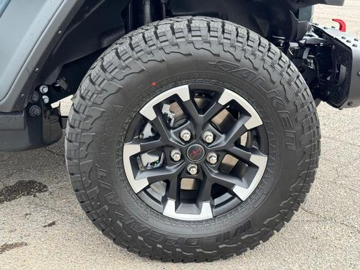 Anvil Clearcoat 2026 Jeep Gladiator Shadow Ops