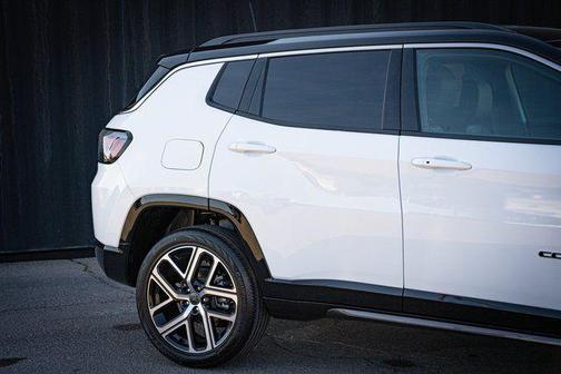 Bright White Clearcoat 2025 Jeep Compass Limited