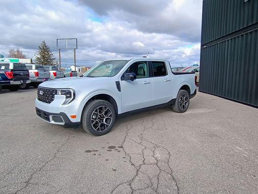 Space White Metallic 2026 Ford Maverick Lariat